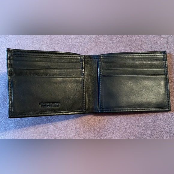 Classic Black Leather Wallet - Picture 4 of 10